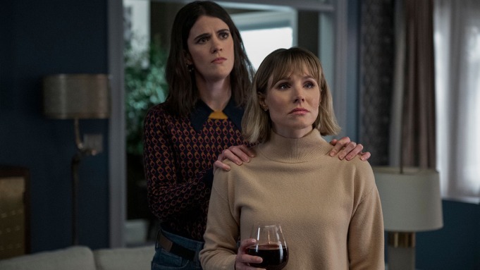 The-Woman-in-the-House-Across-the-Street-from-the-Girl-in-the-Window-Netflix-Publicity-H-2022